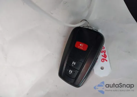 2021 Toyota Highlander L z USA, uszkodzony, nr VIN 5TDCZRAH1MS070198